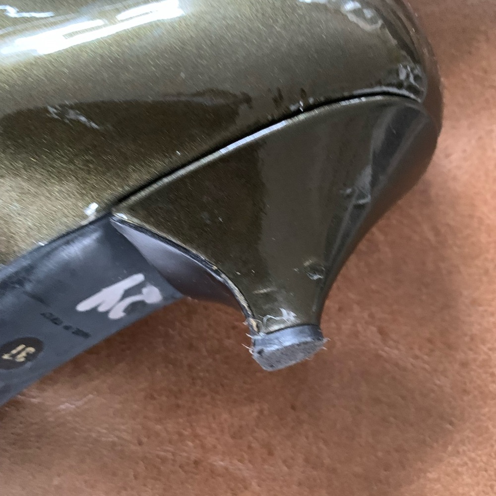 Prada Olive Green Patent Leather Loafers size 7 - Picture 4 of 10